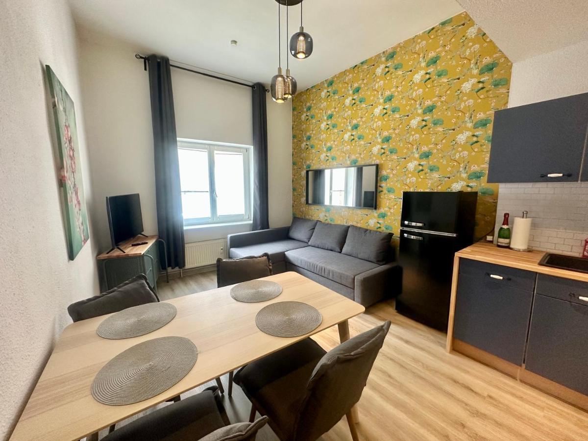 Apartment Zum Gelben Kolibri Inkl. Parkplatz エアフルト エクステリア 写真